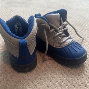 Nike Kids Blue and khaki Shoes Boot